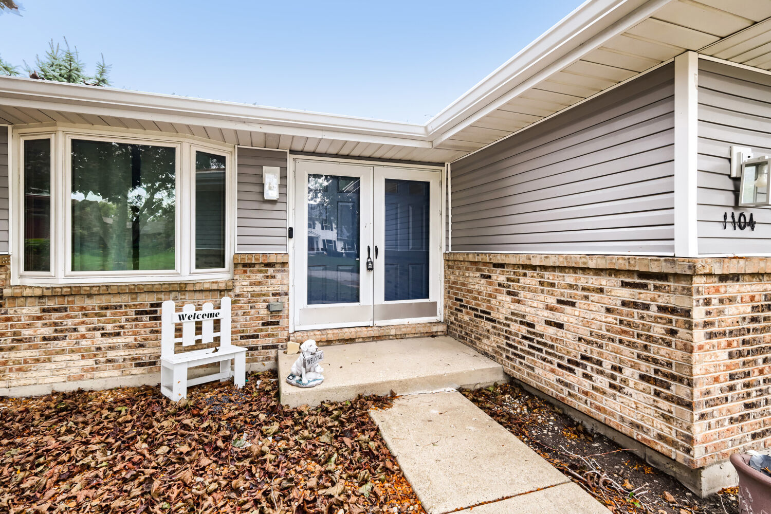 Property Photo:  1104 Rushwood Avenue  IL 60404 