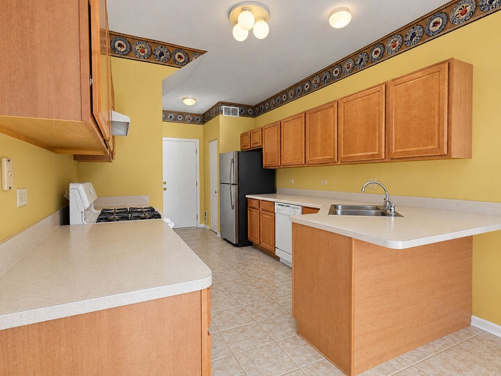 Property Photo:  2755 Foxwood Drive  IL 60451 