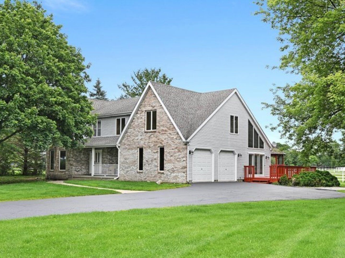 Property Photo: 6N777 Palomino Drive IL 60175