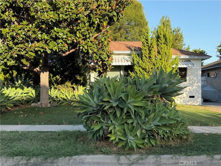 Property Photo: 4760 Montair CA 90808