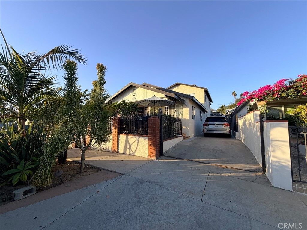 Property Photo: 5153 Almaden Drive CA 90042