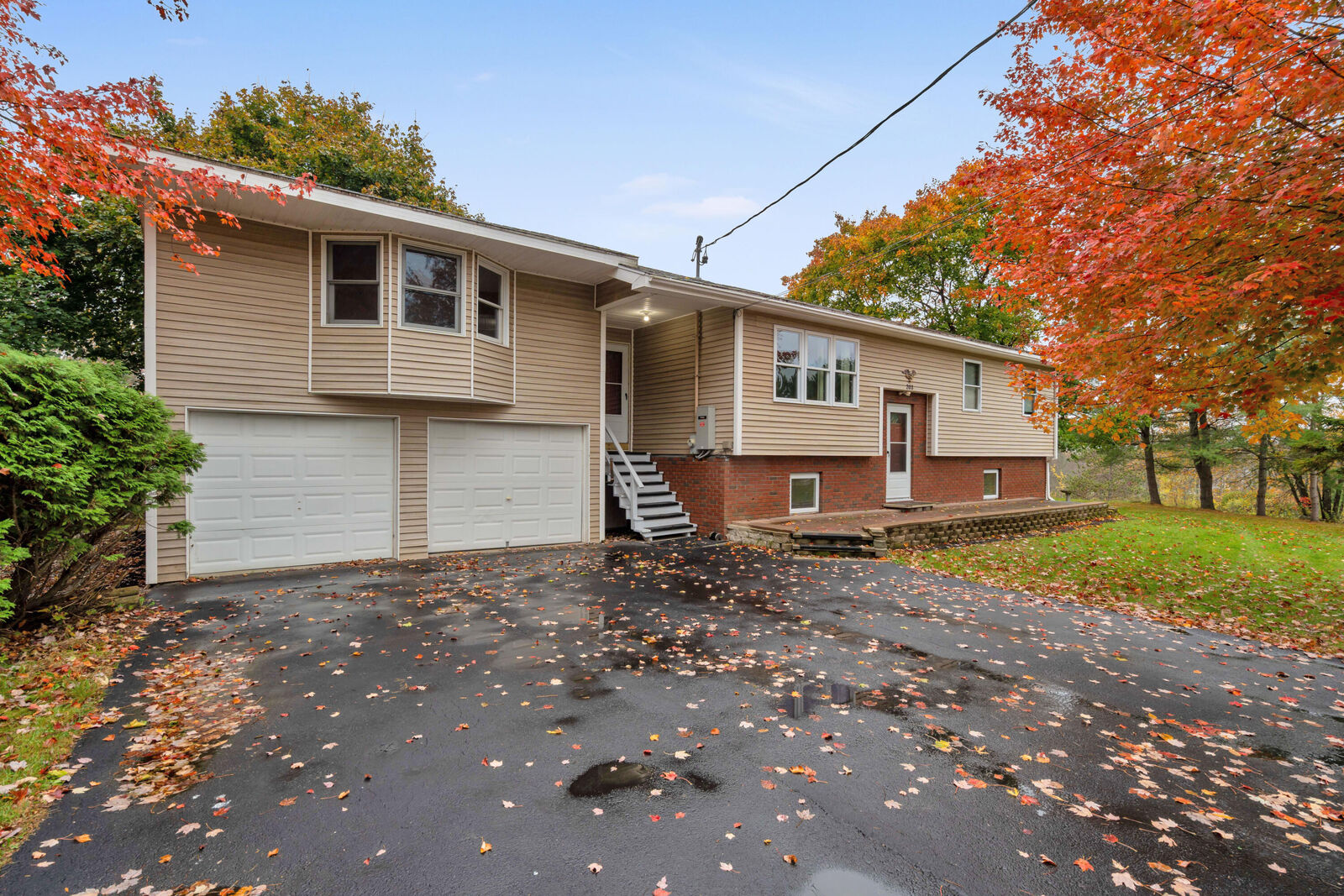 Property Photo: 203 Webster Corner Road ME 04280
