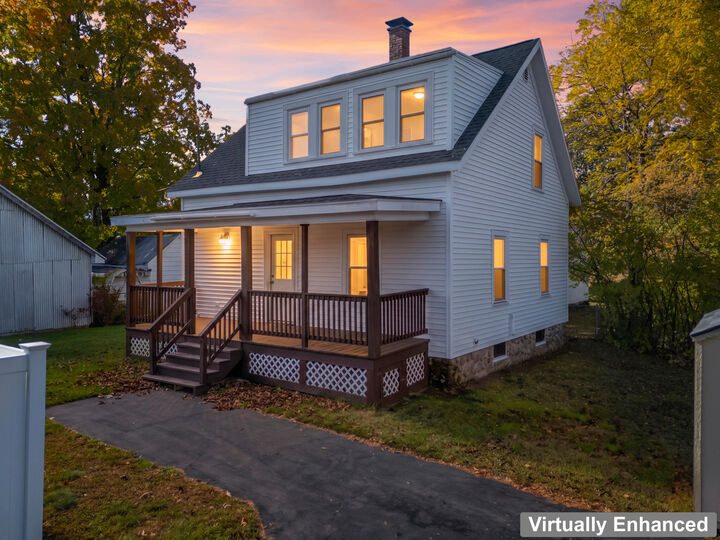 Property Photo:  8 Pearl Street  ME 04073 