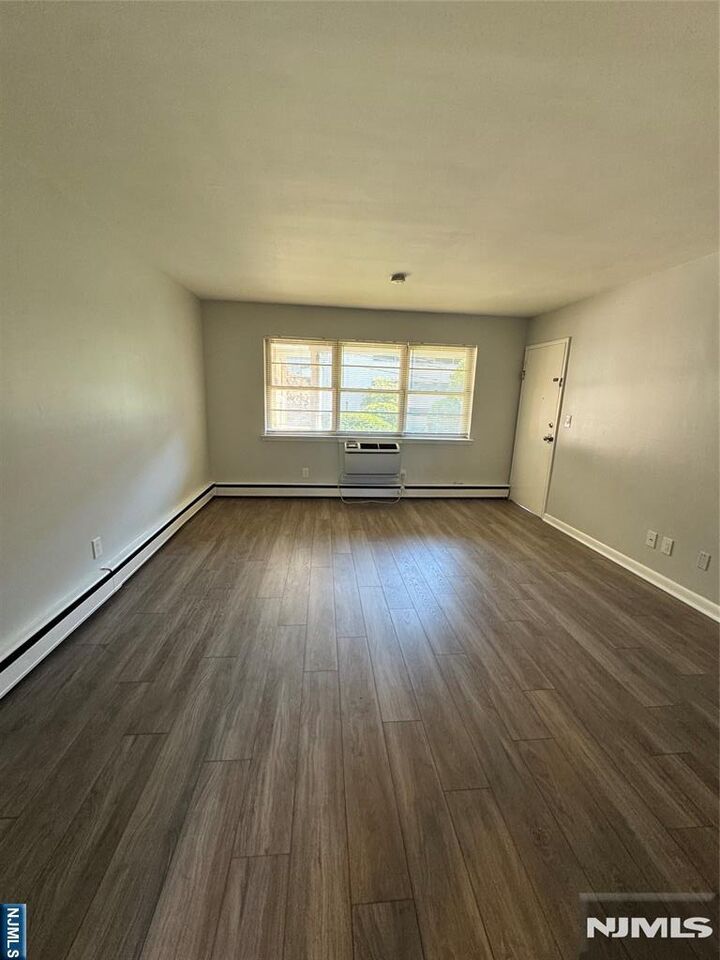 Property Photo:  325 Essex Street I  NJ 07601 