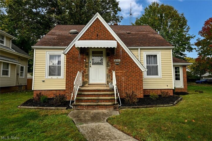 Property Photo:  19251 Naumann Avenue  OH 44119 