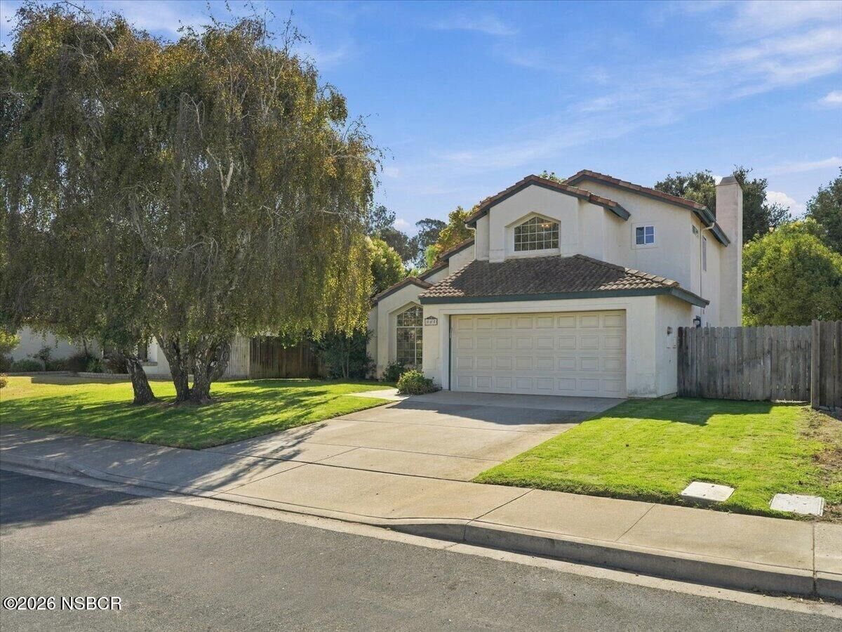 Property Photo:  900 Calvert Avenue  CA 93436 