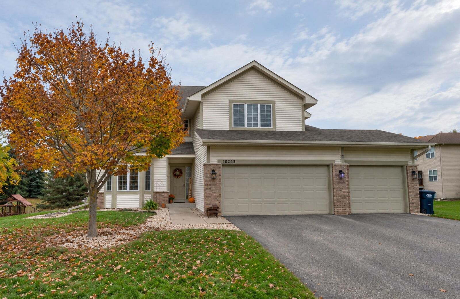 Property Photo:  10243 Ponds Way  MN 55020 