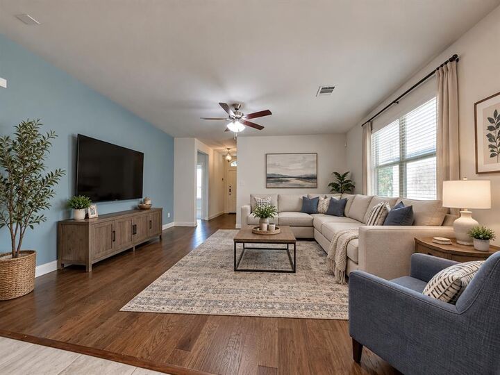 Property Photo: 1417 Green Leaf Drive TX 76227