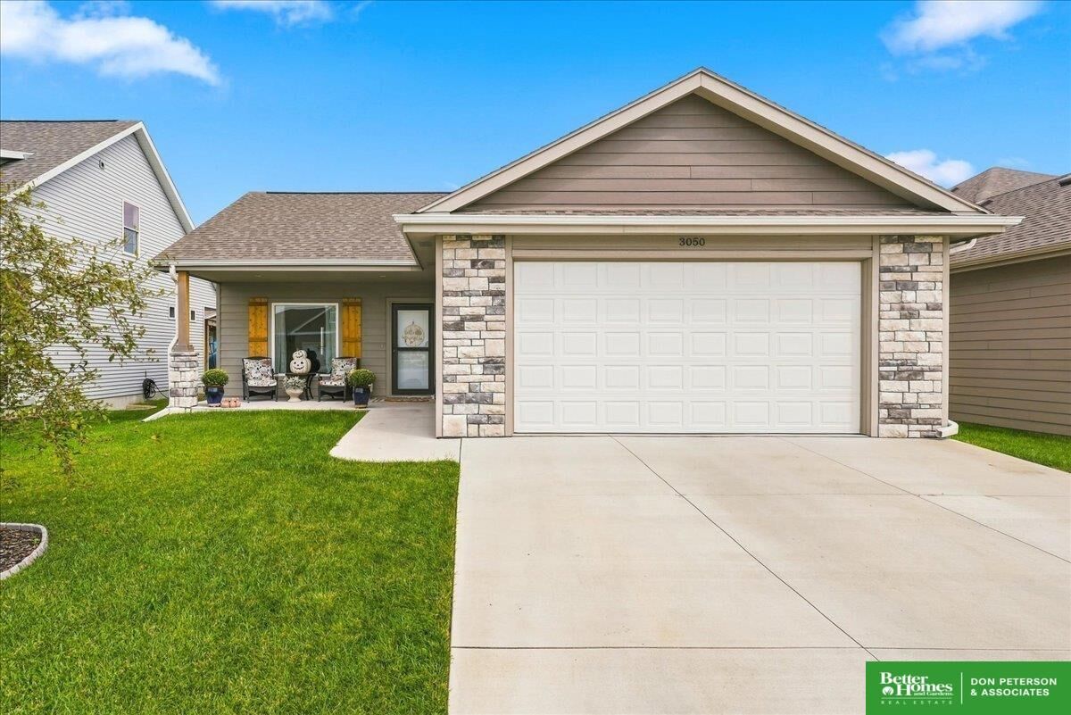 Property Photo: 3050 Cottage Grove Lane NE 68025