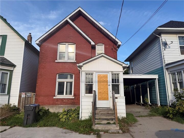 Property Photo:  160 Albert Street E  ON P6A 2J3 