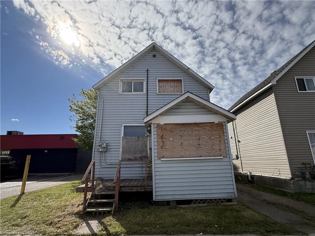 Property Photo:  21 Cathcart Street  ON P6A 1C9 
