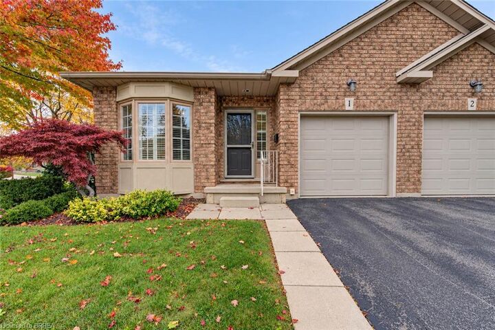 Property Photo:  10 Courtland Drive 1  ON N3R 7Y2 