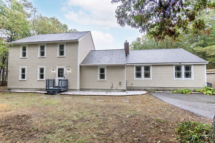 Property Photo:  9 Russell Holmes Way  MA 02330 
