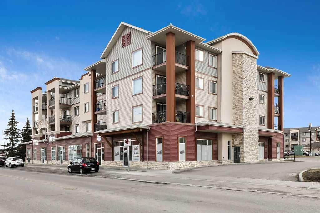 Property Photo: 505 Railway Street W 1103 AB T4C 2K9