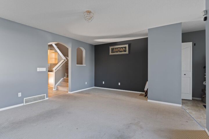 Property Photo:  23 Saddlecrest Way NE  AB T3J 5N7 