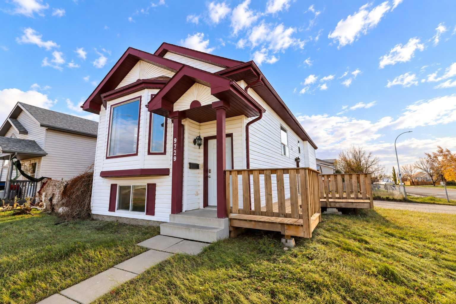 Property Photo:  9729 126 Avenue  AB T8V 7H6 