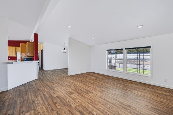 Property Photo: 17747 Road 3 SE WA 98837