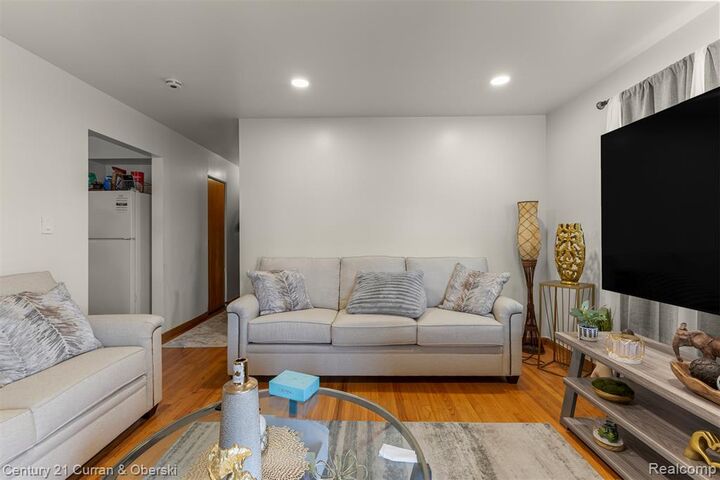 Property Photo: 6205 Mayburn Street MI 48127