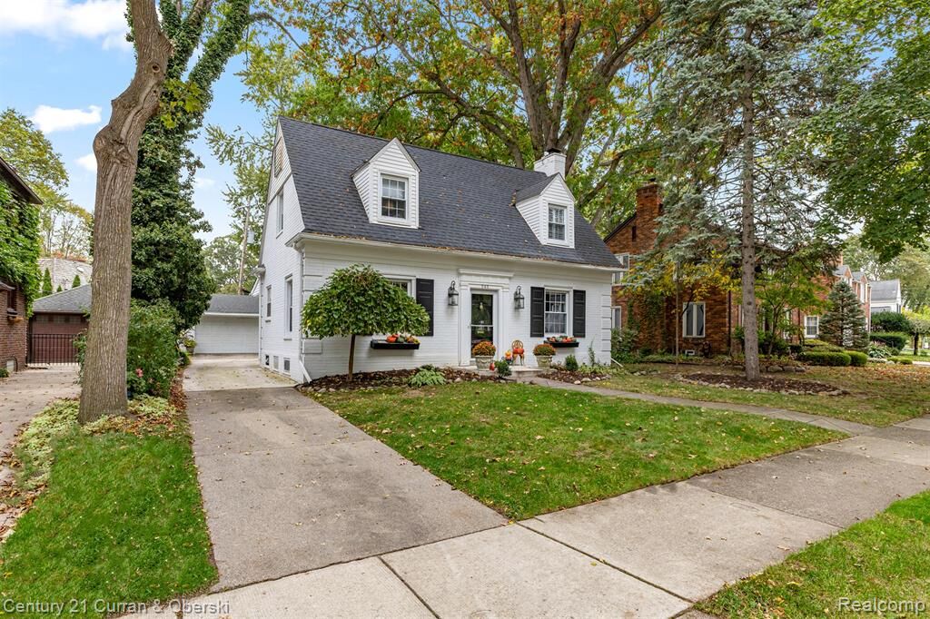 Property Photo:  545 S Denwood Street  MI 48124 