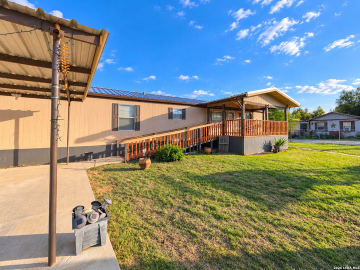 Property Photo:  512 SW Hickey  TX 78014 