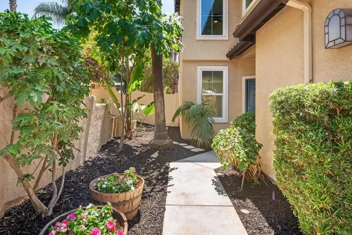 Property Photo:  1613 Brome Court  CA 92011 