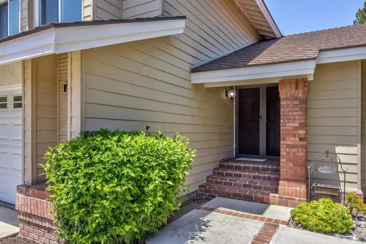 Property Photo:  1140 Countrywood Lane  CA 92081 