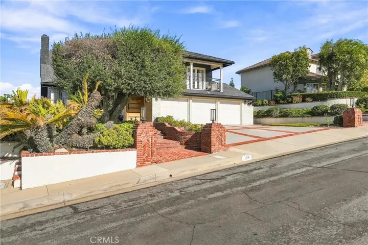 Property Photo:  468 S Old Bucket  CA 92807 