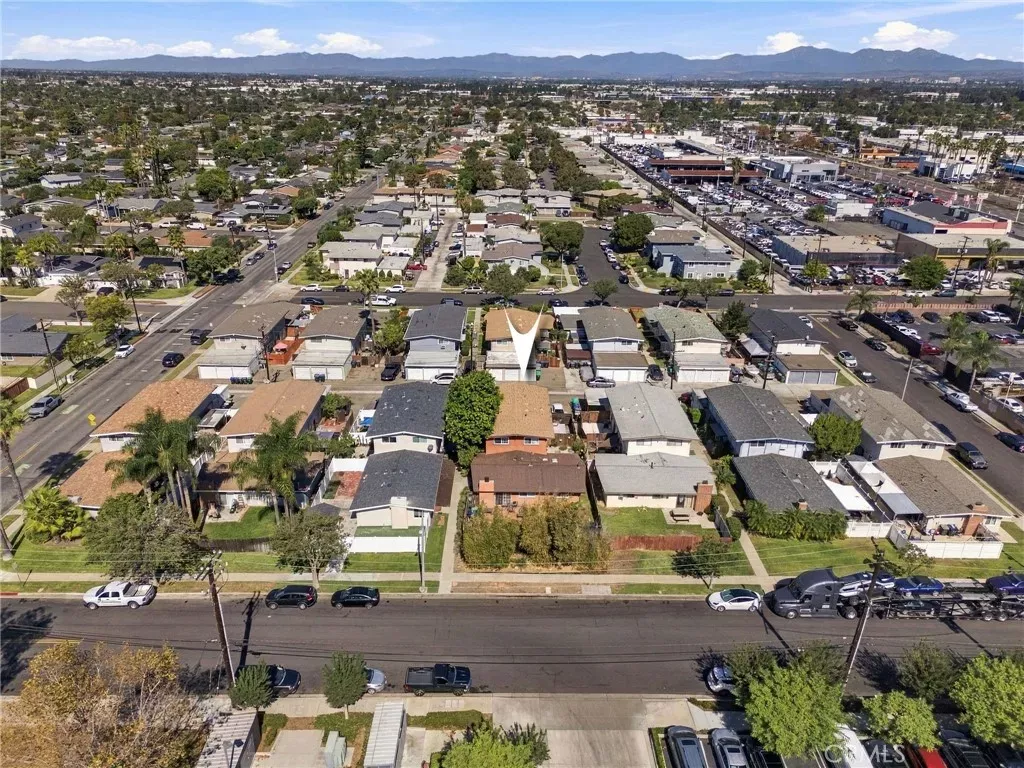 Property Photo:  1544 Elm  CA 92626 