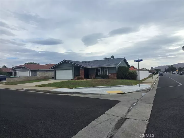Property Photo:  14742 Aruba  CA 92553 