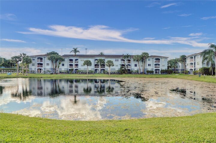 Property Photo: 9650 NW 2nd St 4-106 FL 33024