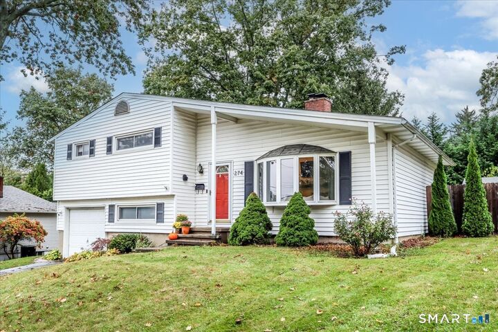 Property Photo:  274 Sunnybank Avenue  CT 06614 