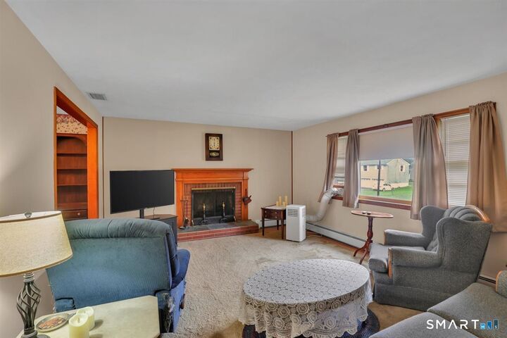 Property Photo:  95 Manor Road  CT 06479 