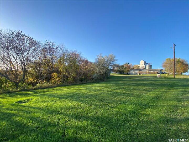 Property Photo:  26 Park Avenue  SK S0C 2B0 