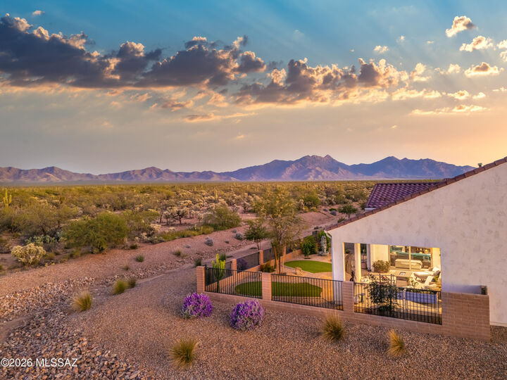 Property Photo:  1714 N Aruba Drive  AZ 85614 