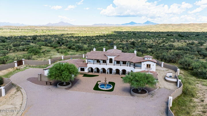 Property Photo:  31 Oeste Padre Corte  AZ 85621 