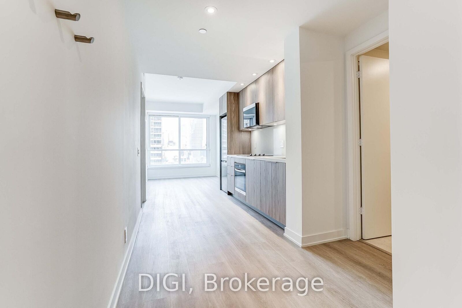 Property Photo:  120 Ontario Street Q1215  ON M5A 1C4 