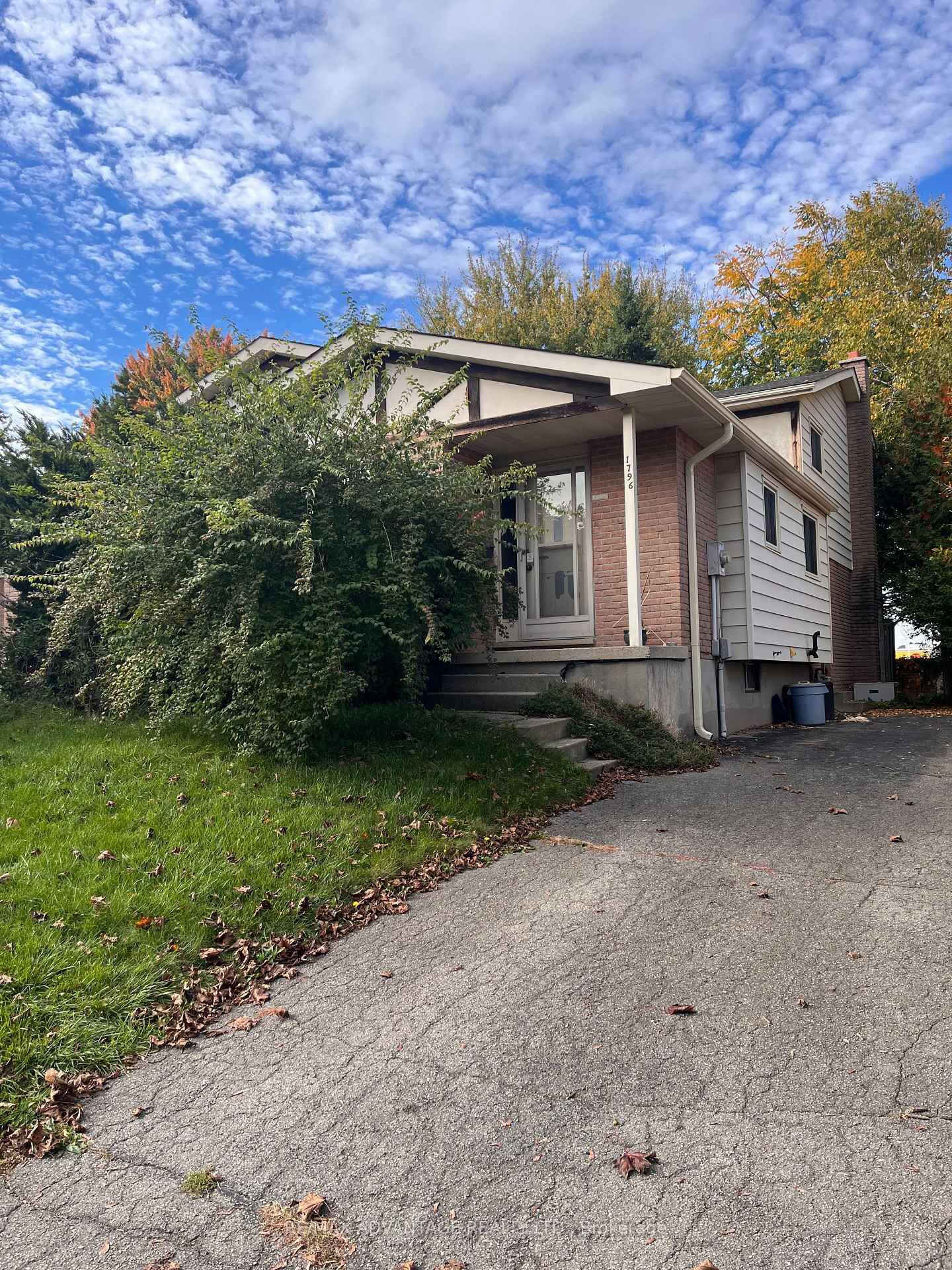Photo de la propriété:  1796 Attawandaron Road  ON N6G 3N1 