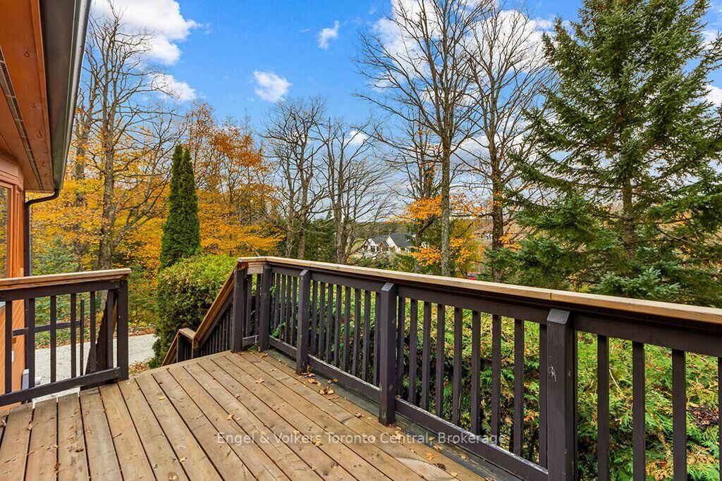 Property Photo:  569263 Sideroad 6 Road  ON N0H 2E0 