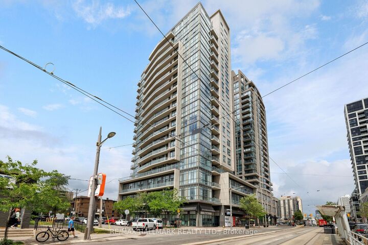 Property Photo:  530 St Clair Avenue W 1401  ON M6C 0A2 