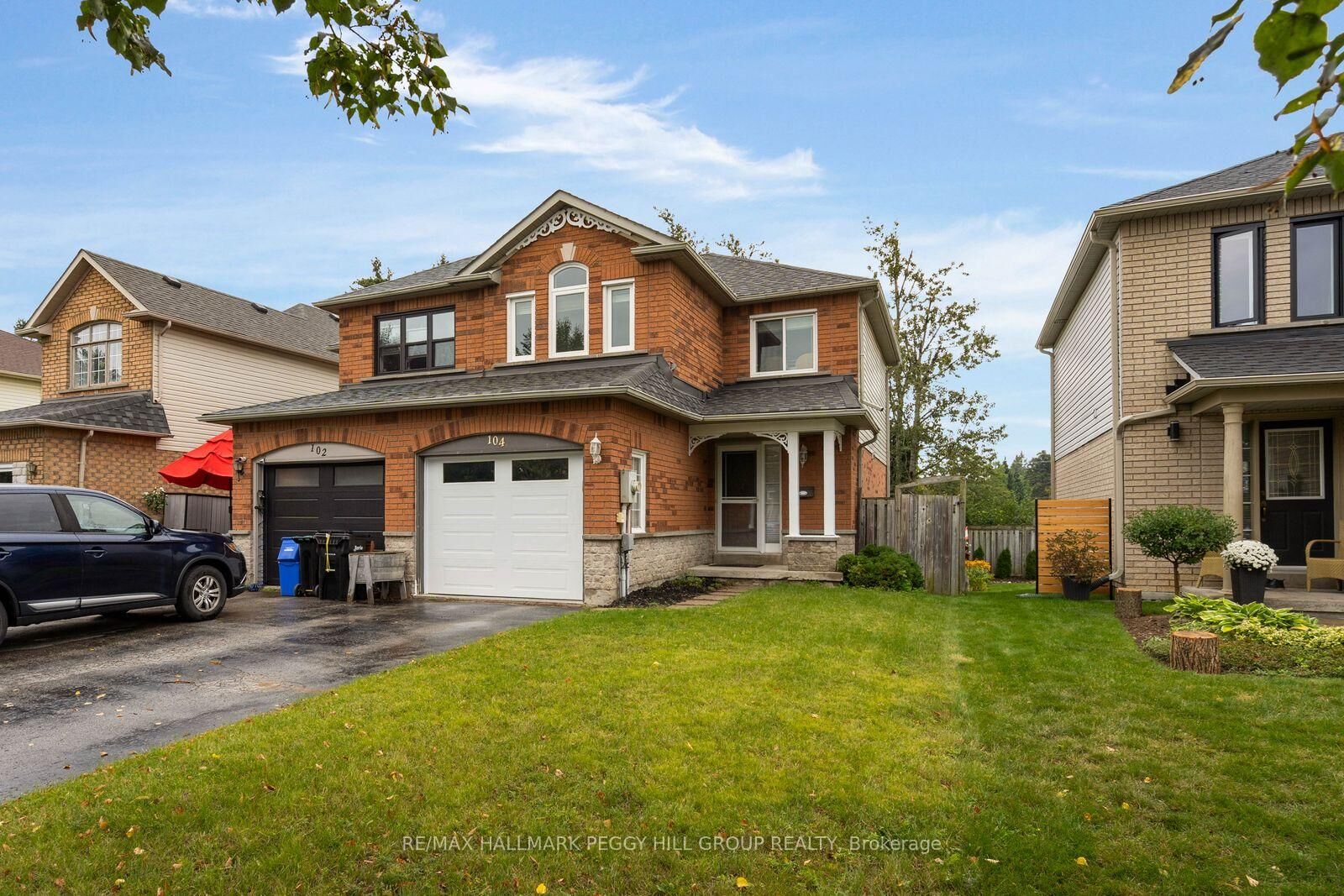 Photo de la propriété:  104 Leslie Avenue  ON L4N 9P4 
