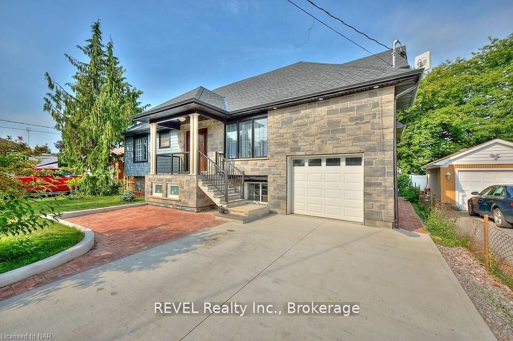 Property Photo:  491 Geneva Street  ON L2N 2H4 
