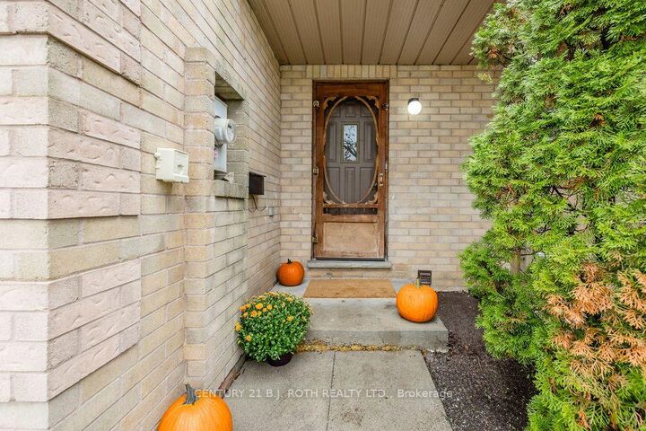 Property Photo:  531 High Street 18  ON L3V 4X9 