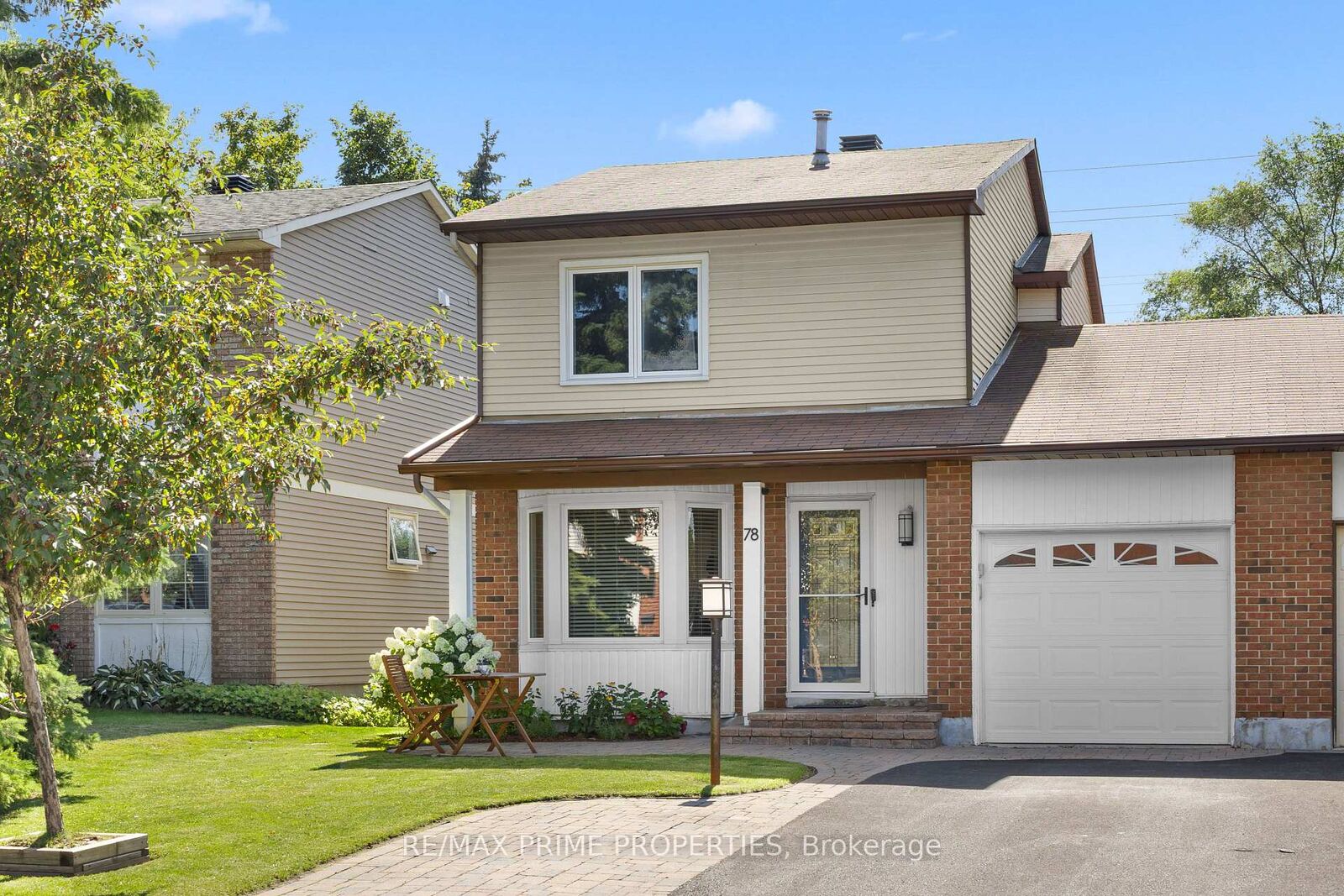 Property Photo:  78 Fieldgate Drive  ON K2J 1T9 