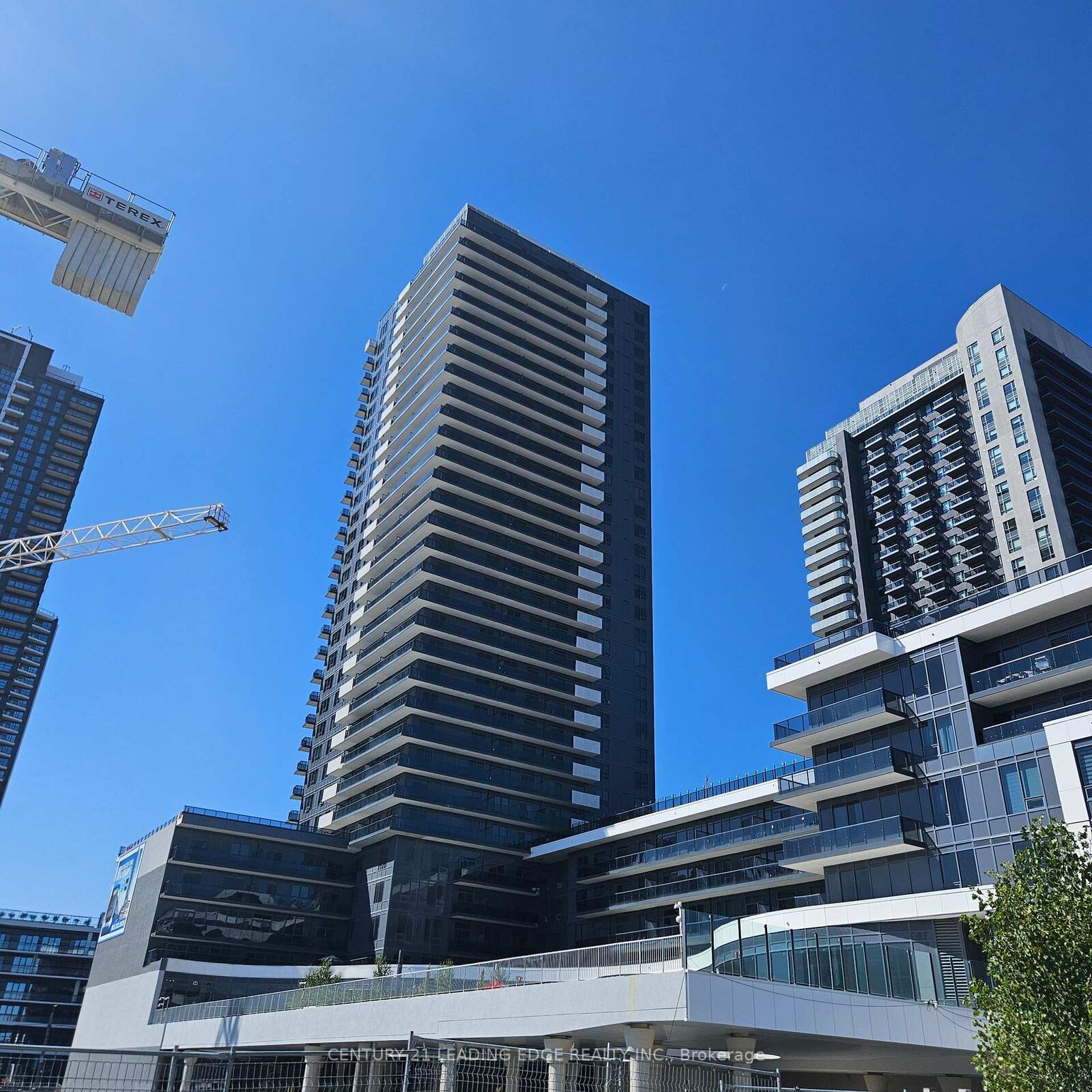 Property Photo: 5105 Hurontario Street 1502 ON L4Z 0C9