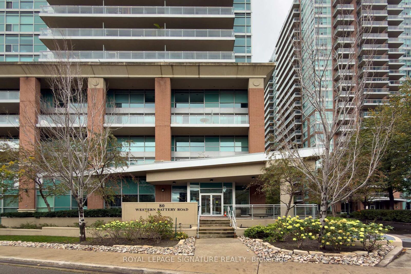 Property Photo:  80 Western Battery Road 901  ON M6K 3S1 