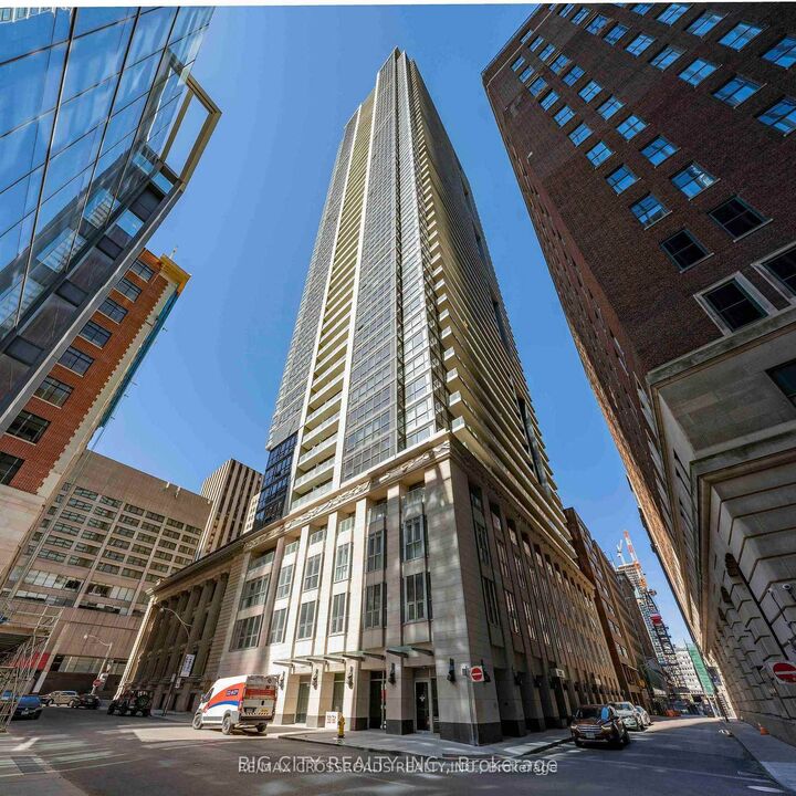 Property Photo:  70 Temperance Street 4014  ON M5H 0B1 