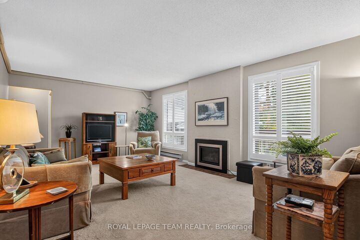Property Photo:  37C Stonehaven Drive 15  ON K2M 1E3 