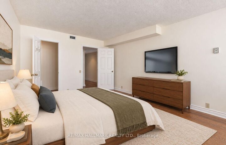 Property Photo:  1177 Yonge Street 403  ON M4T 2Y4 