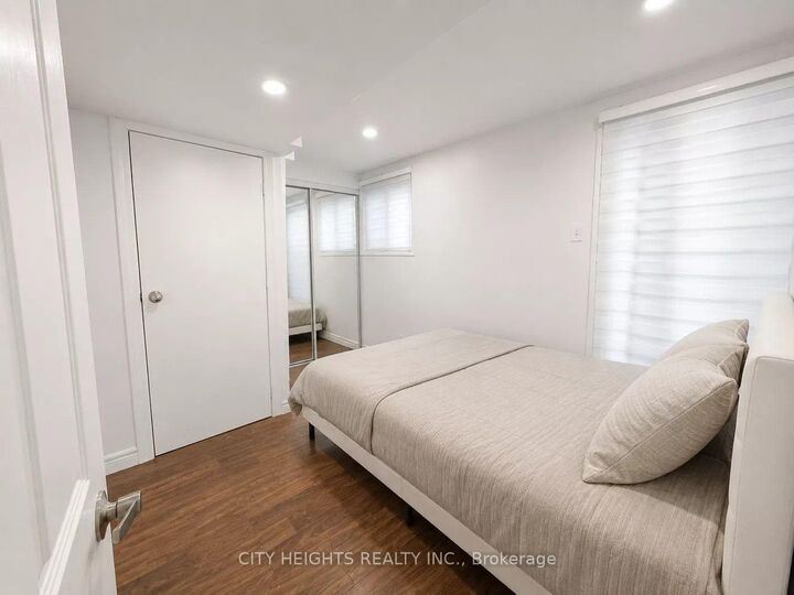 Property Photo:  29 D'Aubigny Road Basement  ON N3T 6J2 