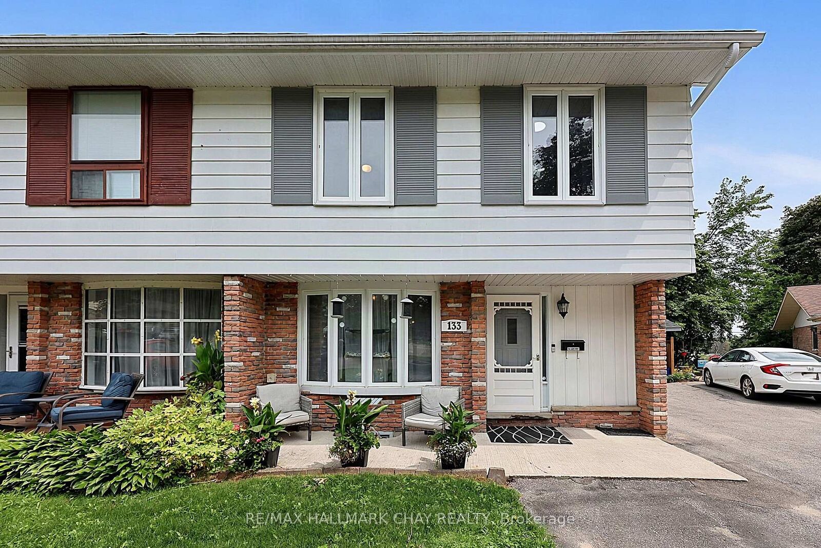 Property Photo:  133 Daphne Crescent  ON L4M 2Y7 